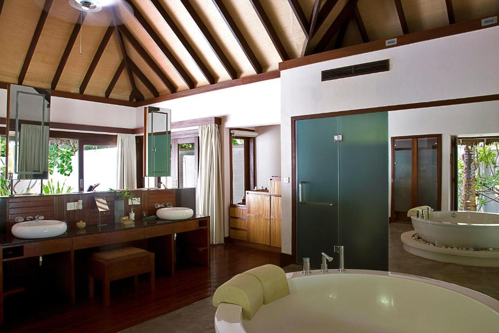 coco bodu hithi Maldives